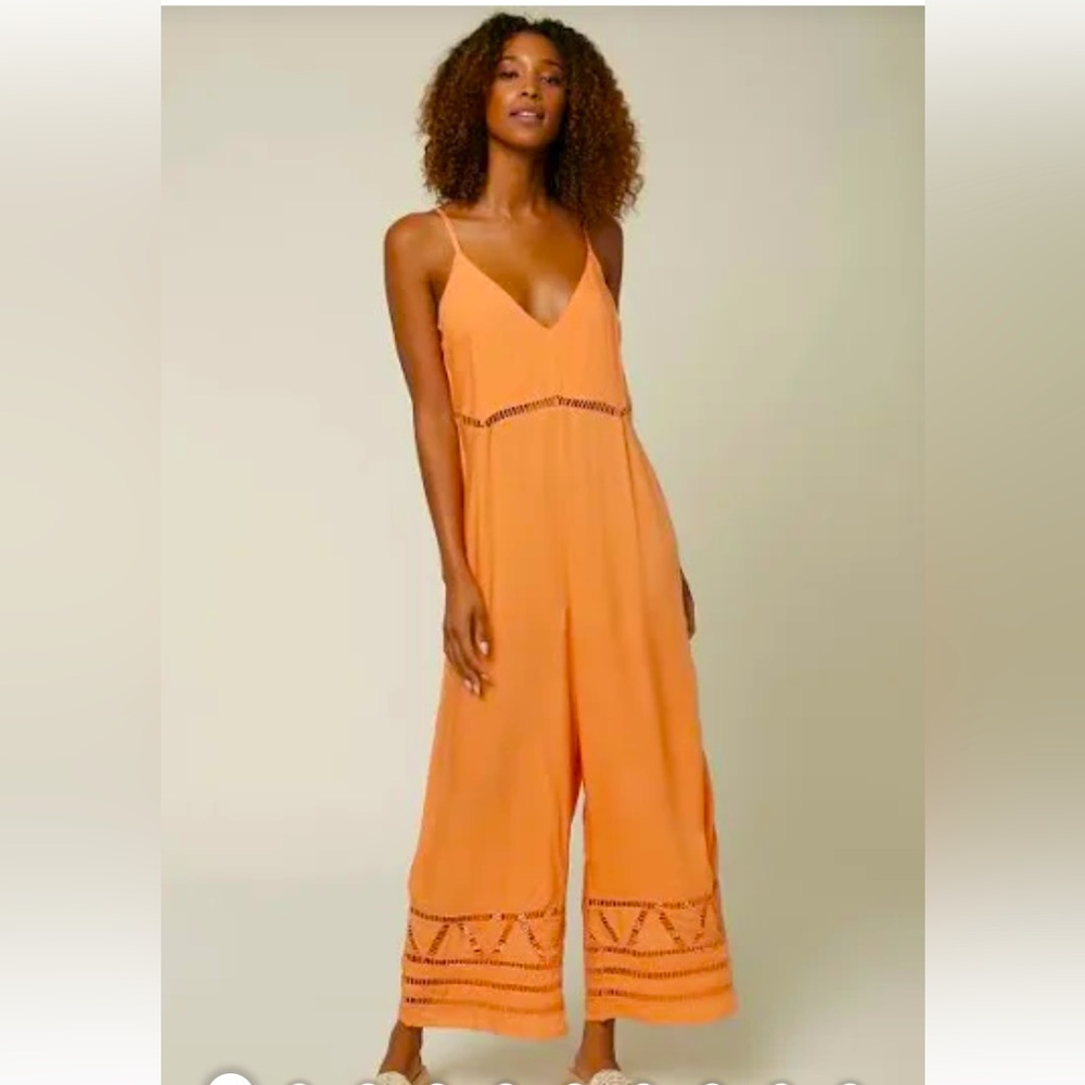 O’NEIL Super Summer Jumpsuit in a beautiful pale orange!